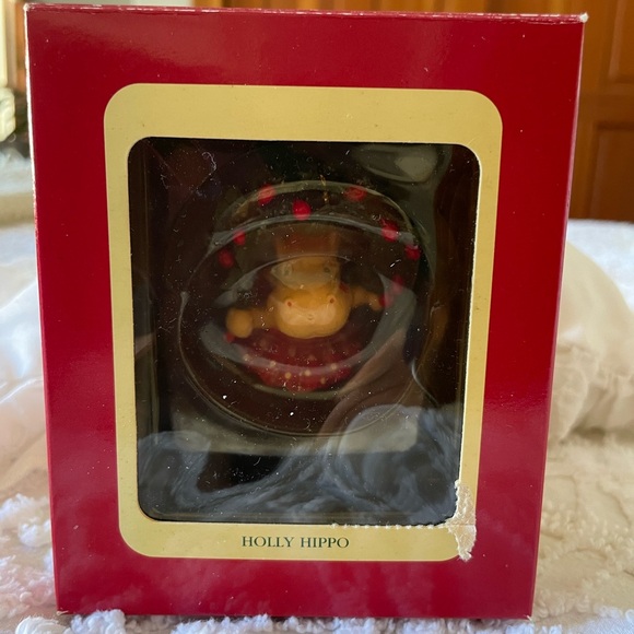 Carlton Cards Heirloom Collection- Wish On The Way hippo ornament 🤶🎅🏼 - Picture 6 of 6